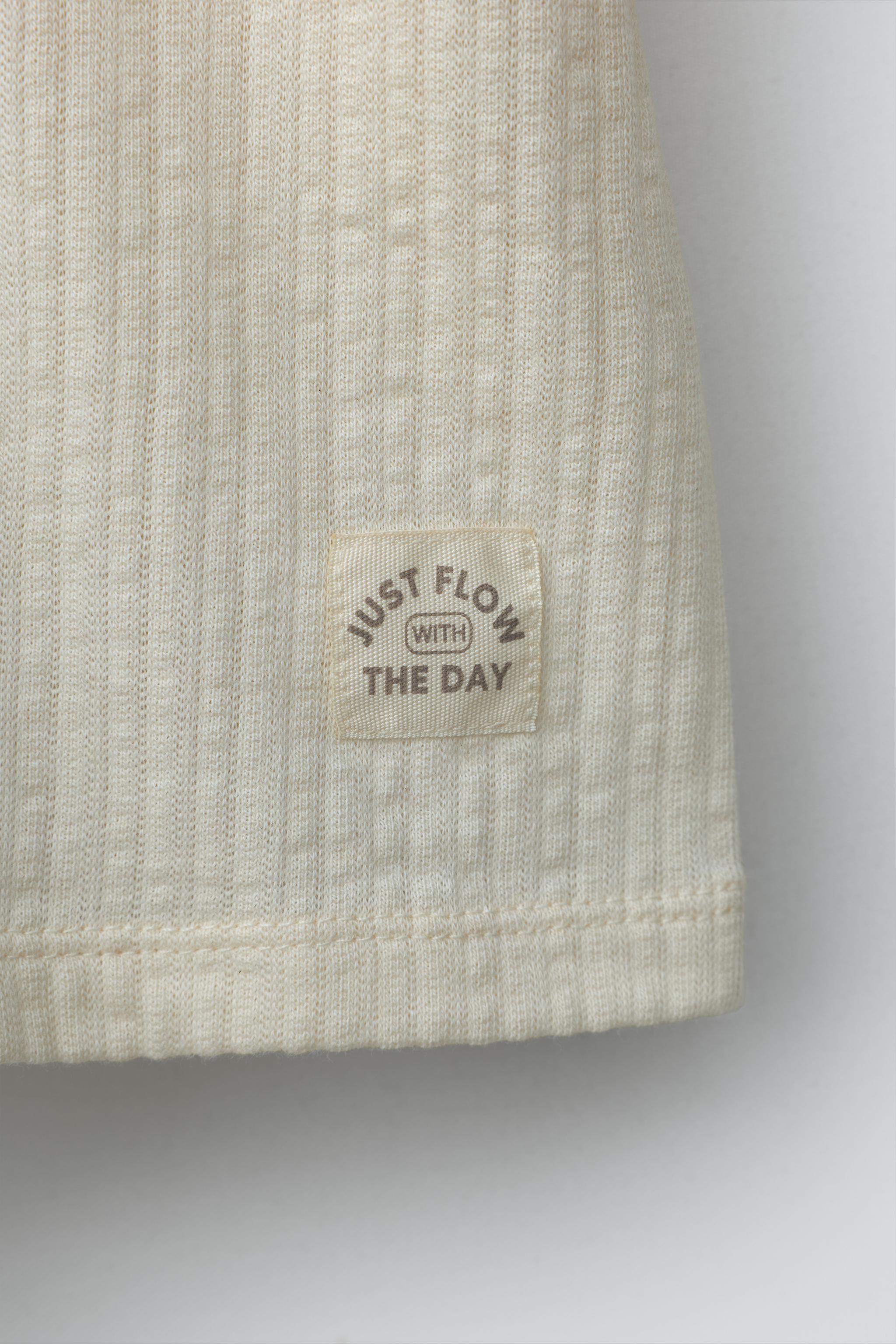 HENLEY NECK T-SHIRT